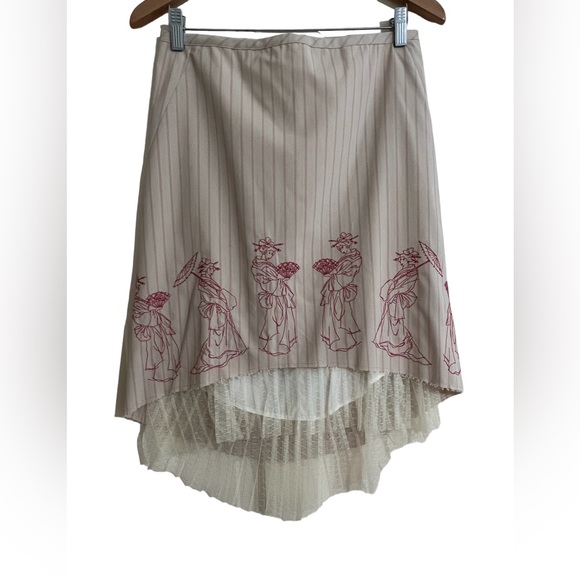 🌸Embroidered Skirt by Tom K Nguyen size 6🌸 - Picture 1 of 6
